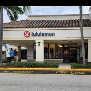 lots of lululemon items… check out my closet!!!